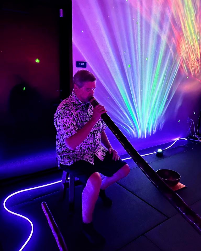 Andy Laub playing didgeridoo for Swirls of Sound